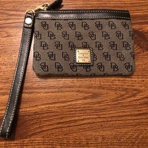 Dooney & Bourke wristlet